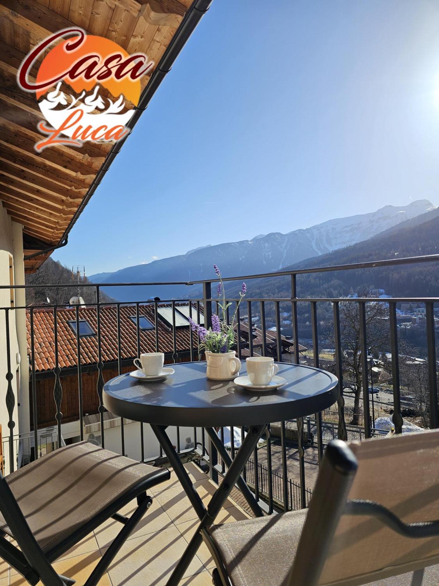 Casa Luca Lägenhet Mezzana  Exteriör bild